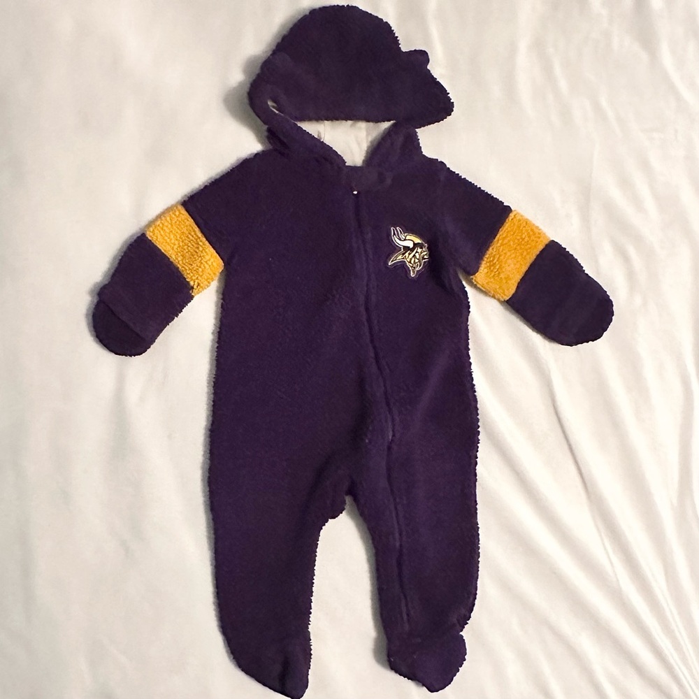 Minnesota Vikings NFL Sherpa Teddy Fleece Zip 1pc Footie Sleeper/Outfit Baby 12M